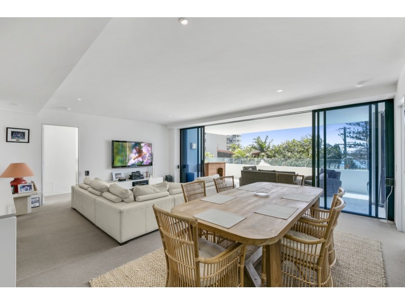 202/230 Marine Parade, Labrador QLD 4215