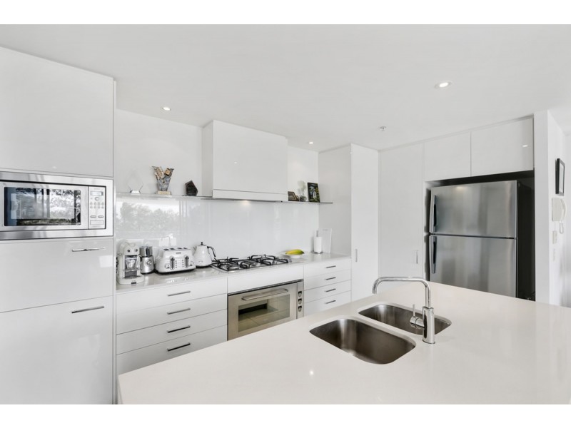 202/230 Marine Parade, Labrador QLD 4215