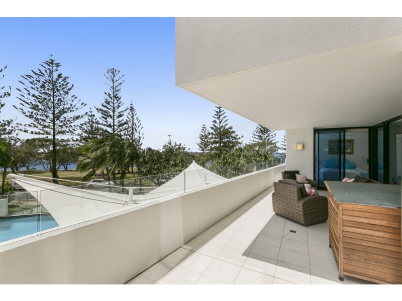 202/230 Marine Parade, Labrador QLD 4215