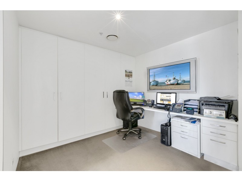 202/230 Marine Parade, Labrador QLD 4215