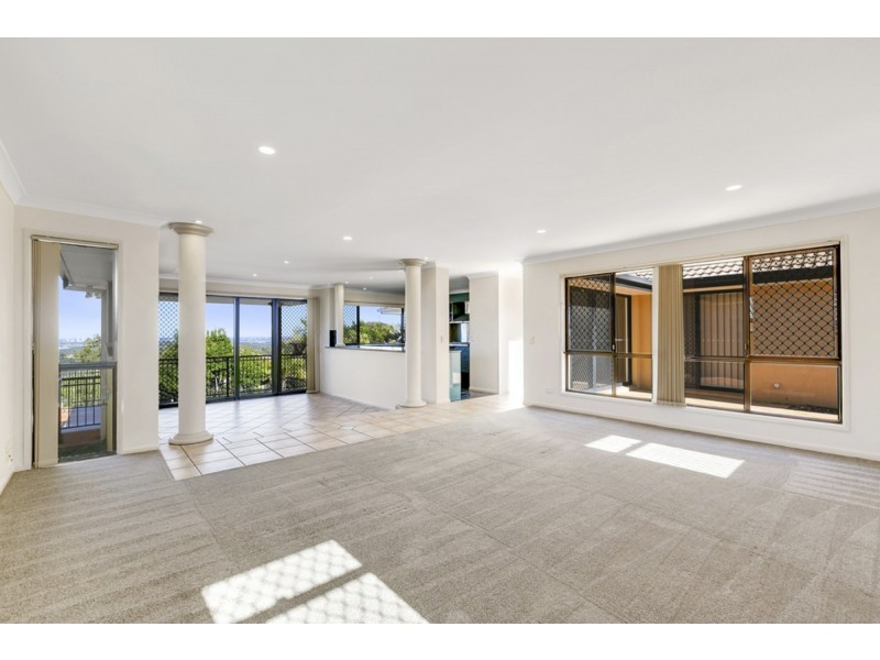 75 Armstrong Way, Highland Park QLD 4211