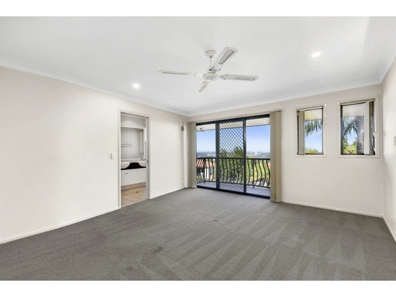 75 Armstrong Way, Highland Park QLD 4211