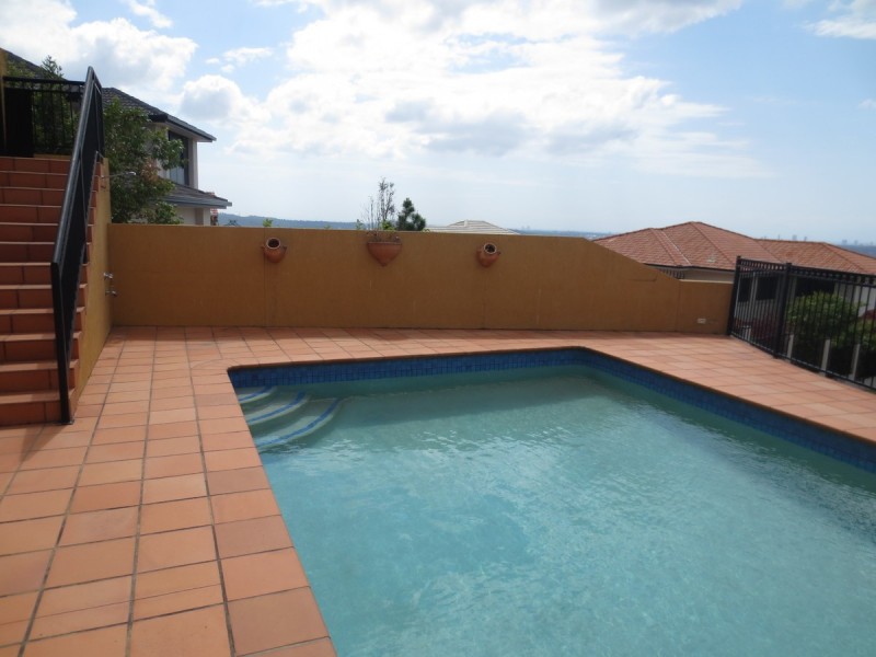 75 Armstrong Way, Highland Park QLD 4211