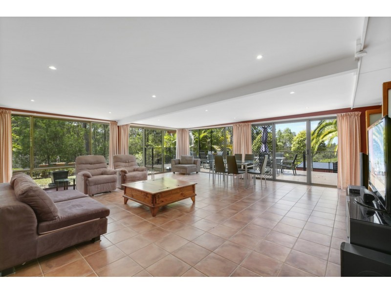 230 Crane Crescent, Nerang QLD 4211