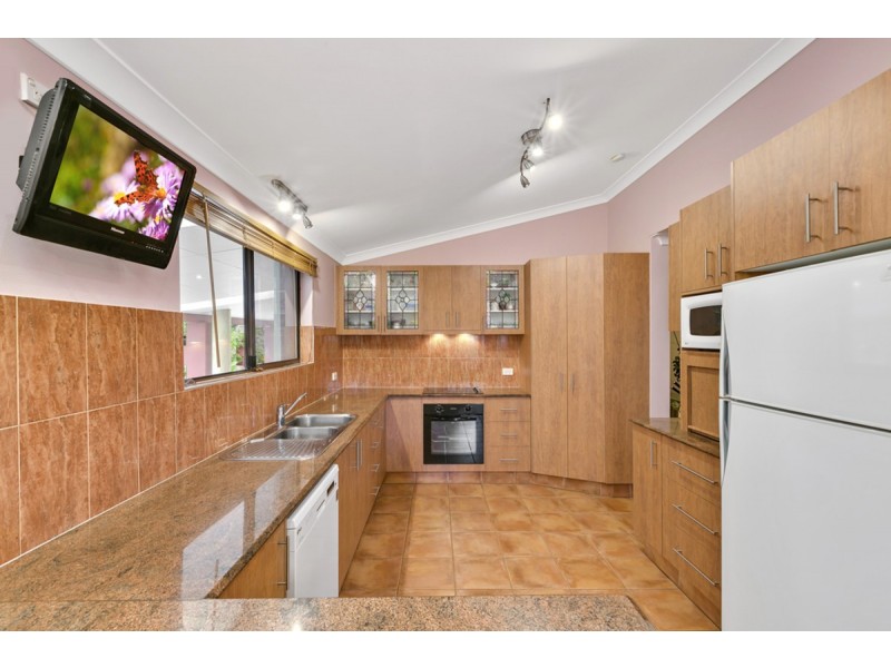 230 Crane Crescent, Nerang QLD 4211