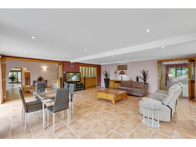 230 Crane Crescent, Nerang QLD 4211