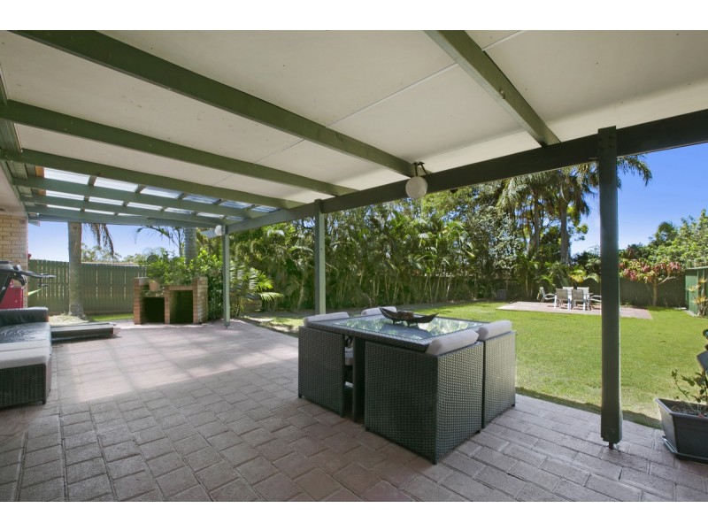 27 Jabiluka Drive, Highland Park QLD 4211