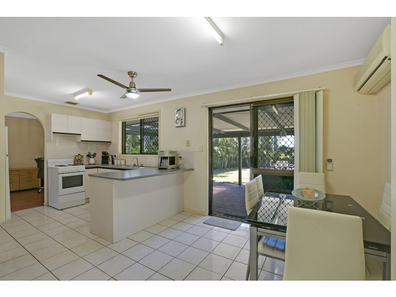 27 Jabiluka Drive, Highland Park QLD 4211
