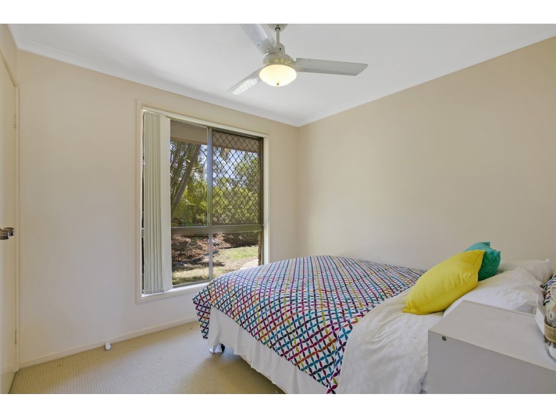27 Jabiluka Drive, Highland Park QLD 4211