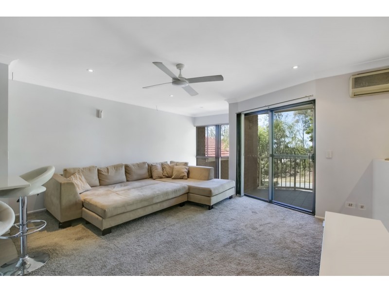 8/1a Mcleod Street, Highland Park QLD 4211