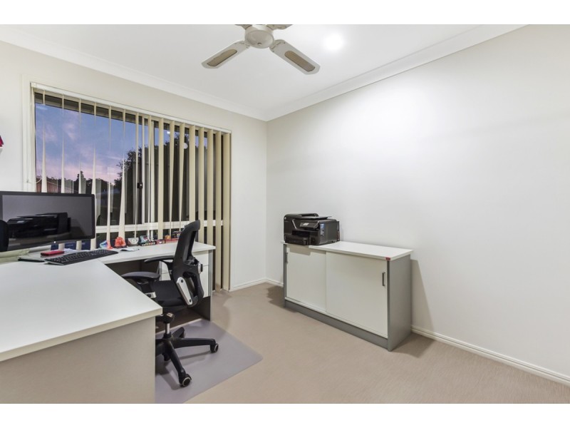 3 Waverley Park Close, Oxenford QLD 4210