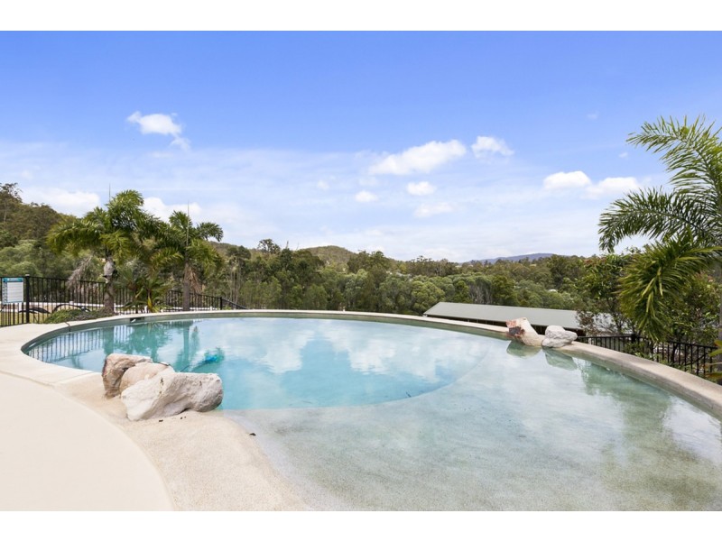 5 Colchester Court, Maudsland QLD 4210