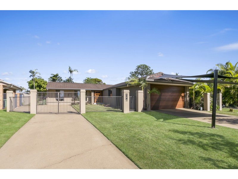 38 Lochinvar Court, Ashmore QLD 4214