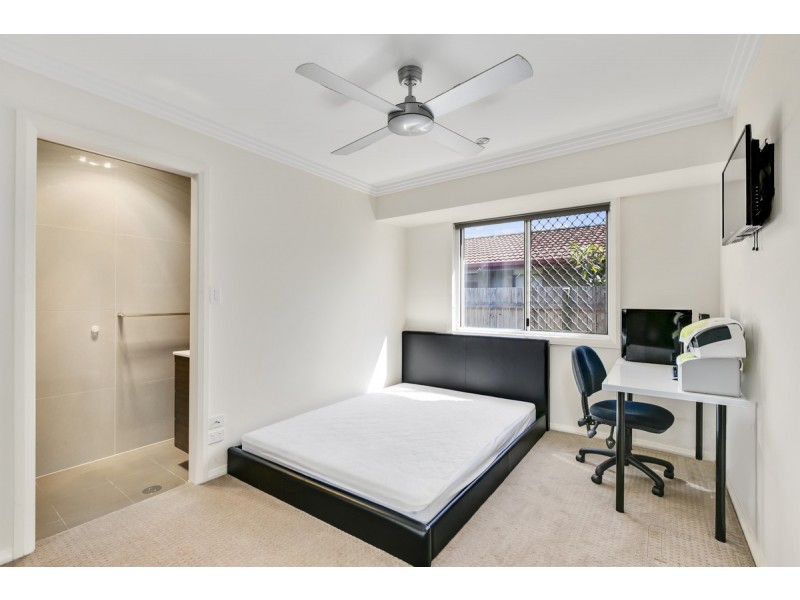 38 Lochinvar Court, Ashmore QLD 4214