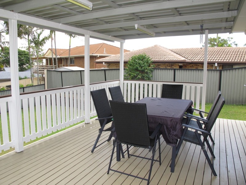 9 Kincaid Drive, Highland Park QLD 4211