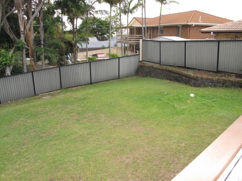 9 Kincaid Drive, Highland Park QLD 4211