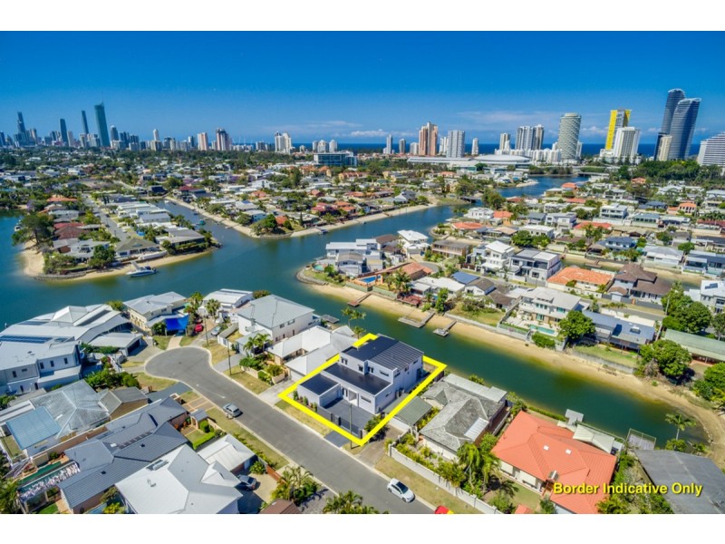 8 Crest View Key, Broadbeach Waters QLD 4218