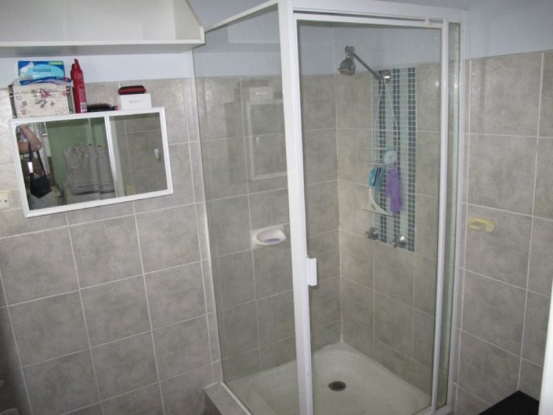 1/6 Tomkins Place, Southport QLD 4215