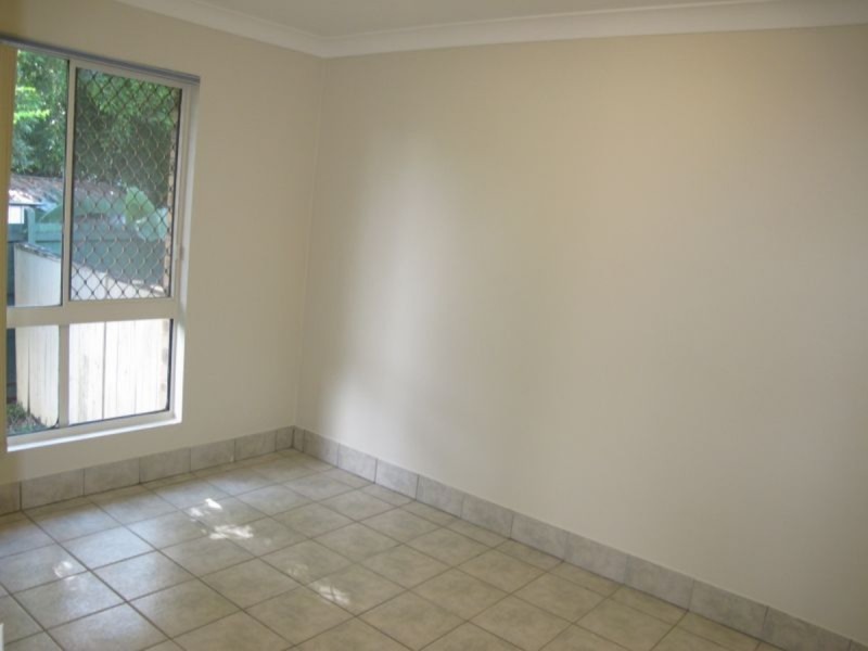 1/6 Tomkins Place, Southport QLD 4215