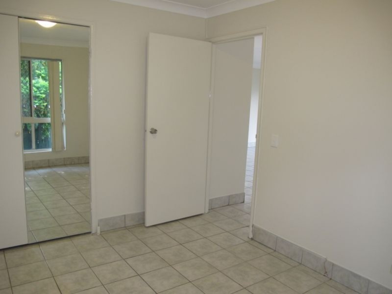 1/6 Tomkins Place, Southport QLD 4215