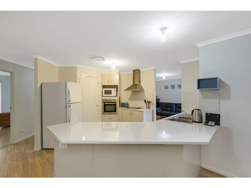 39 Barradeen Circuit, Pacific Pines QLD 4211