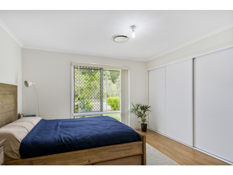 39 Barradeen Circuit, Pacific Pines QLD 4211