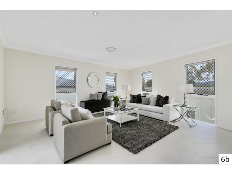 6 Mullingar Place, Carrara QLD 4211