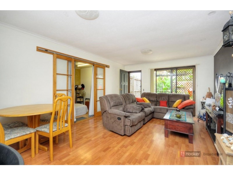 2/2 Stephenson Street, Labrador QLD 4215