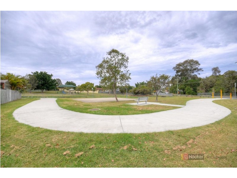 2/2 Stephenson Street, Labrador QLD 4215