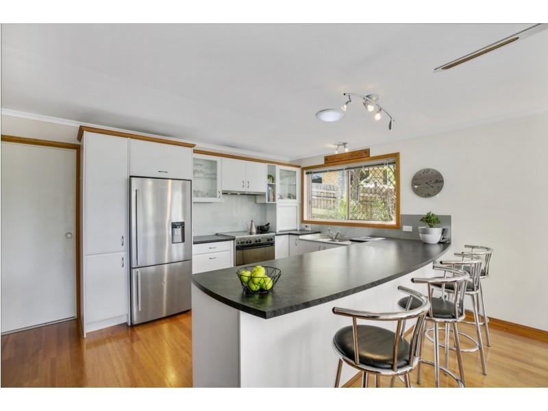 27 Carpenter Court, Worongary QLD 4213
