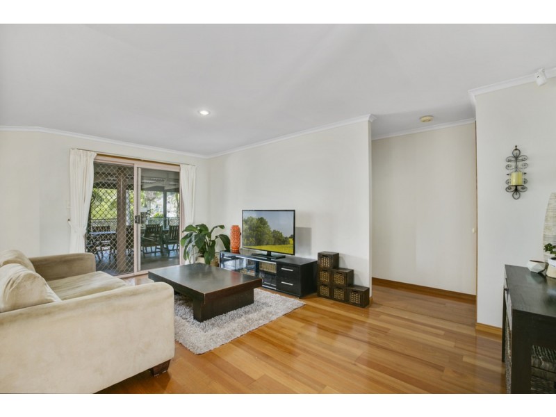 27 Carpenter Court, Worongary QLD 4213