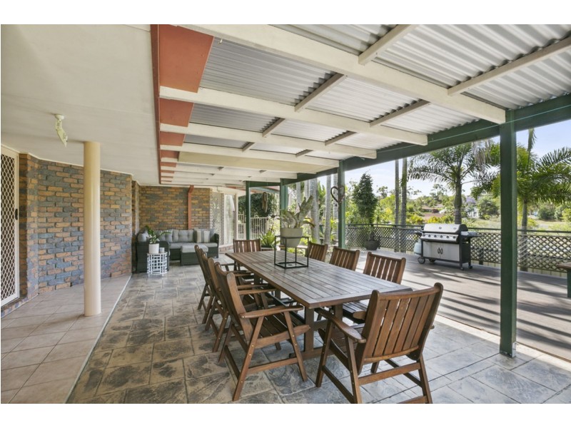 27 Carpenter Court, Worongary QLD 4213