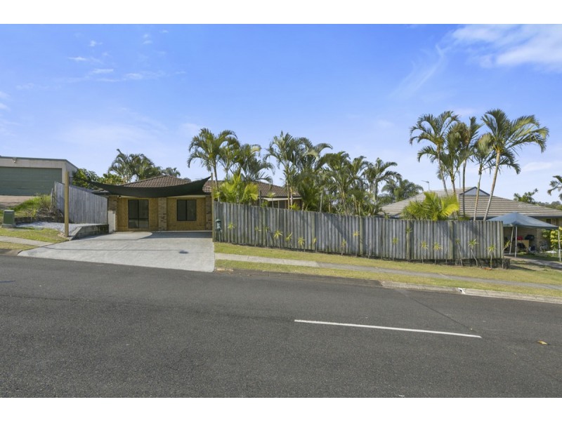 27 Crusader Way, Nerang QLD 4211