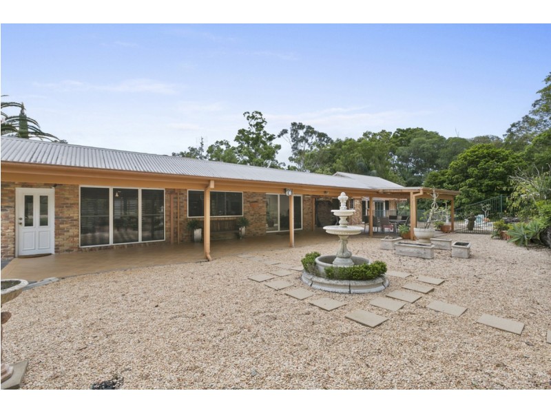 31 Winderadeen Drive, Highland Park QLD 4211