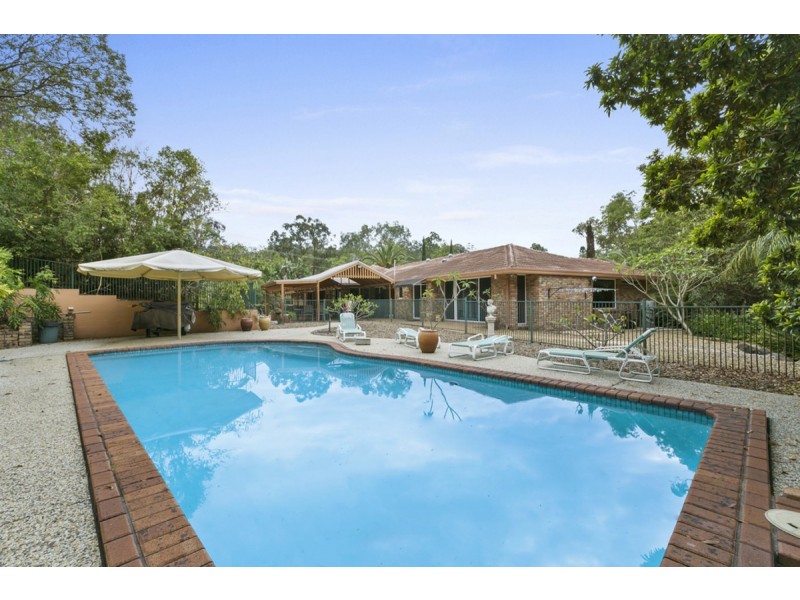 31 Winderadeen Drive, Highland Park QLD 4211