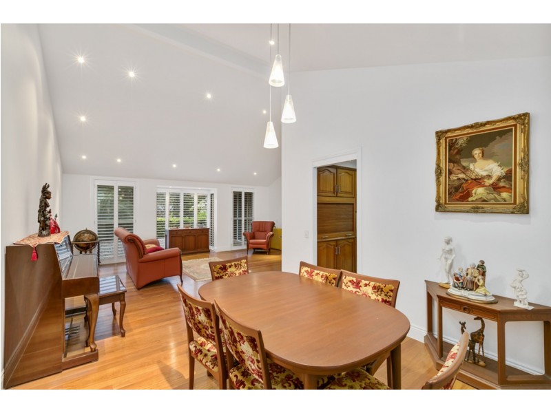 31 Winderadeen Drive, Highland Park QLD 4211