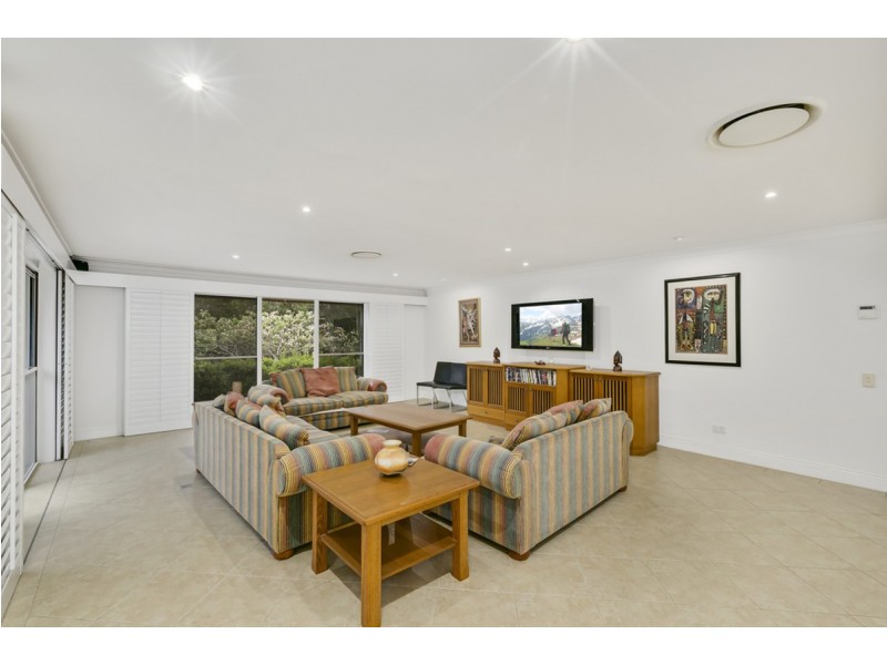 31 Winderadeen Drive, Highland Park QLD 4211