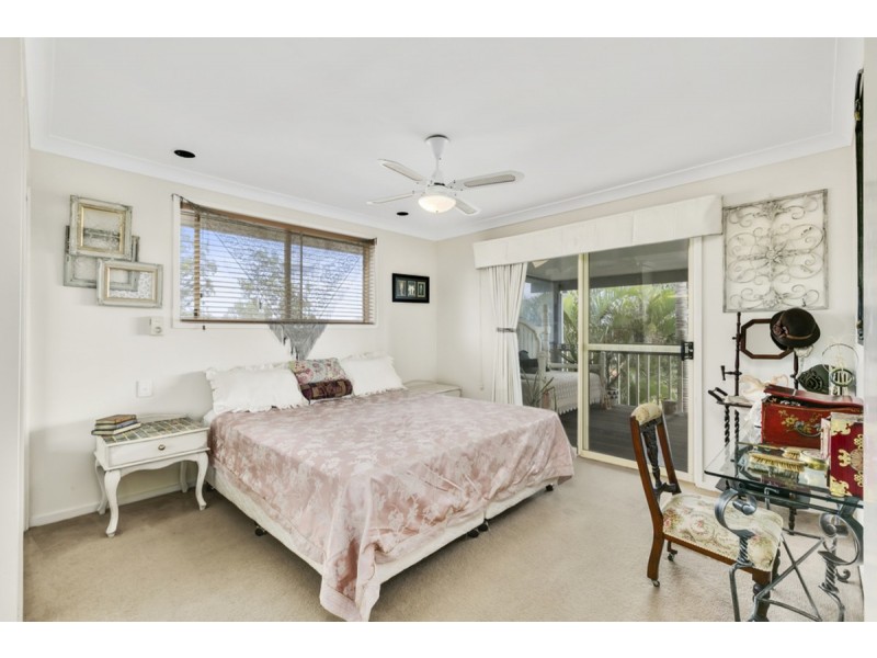 10 Convery Crescent, Highland Park QLD 4211