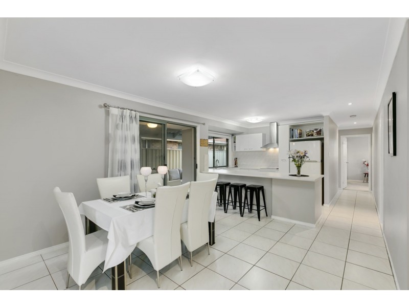 8 Colorado Circuit, Parkwood QLD 4214
