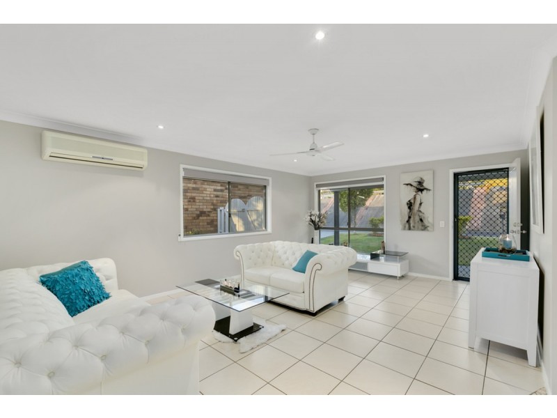 8 Colorado Circuit, Parkwood QLD 4214