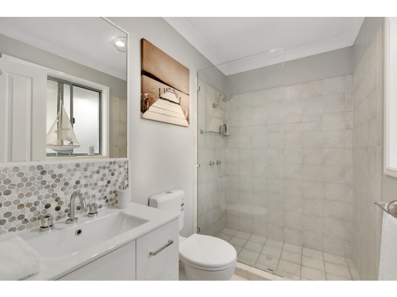 8 Colorado Circuit, Parkwood QLD 4214
