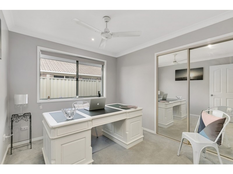 8 Colorado Circuit, Parkwood QLD 4214