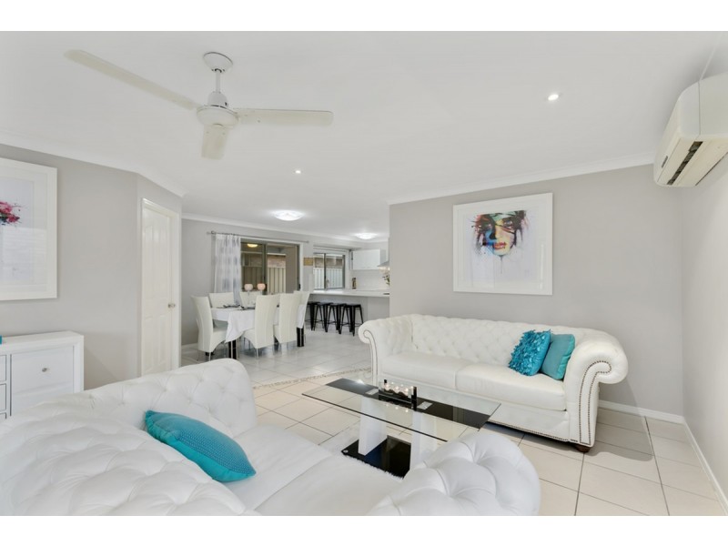 8 Colorado Circuit, Parkwood QLD 4214