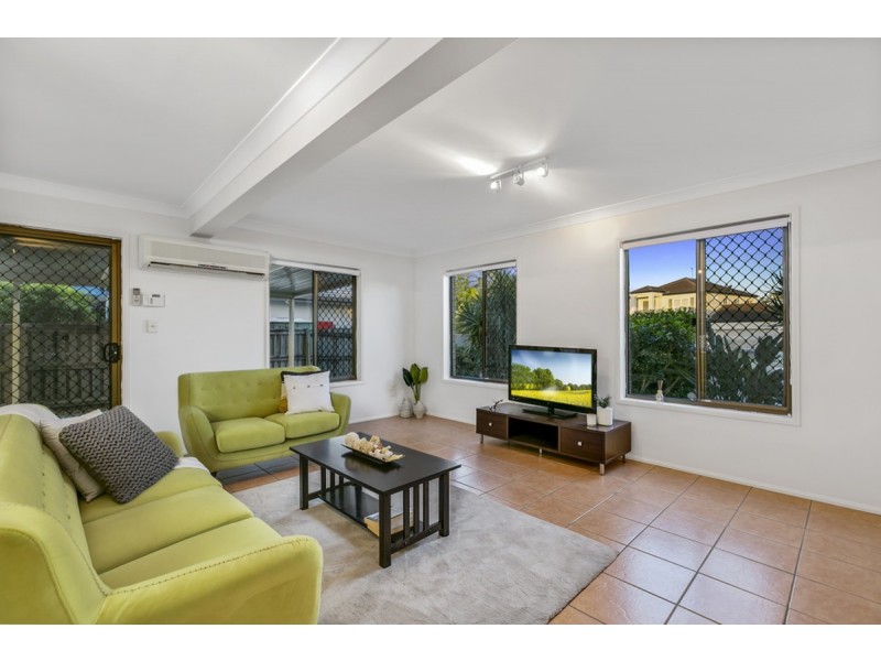 196 Bayview Street, Runaway Bay QLD 4216