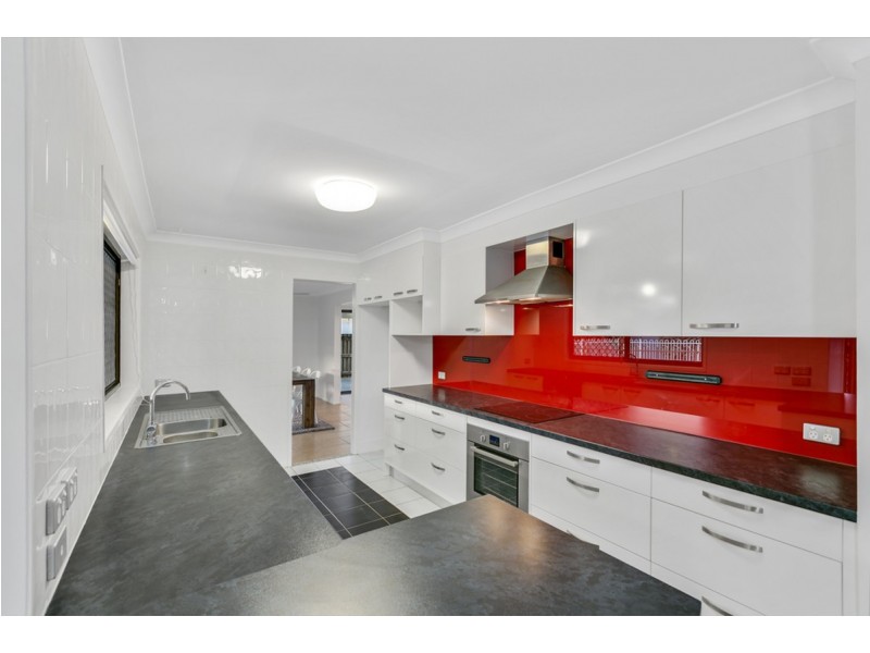 196 Bayview Street, Runaway Bay QLD 4216