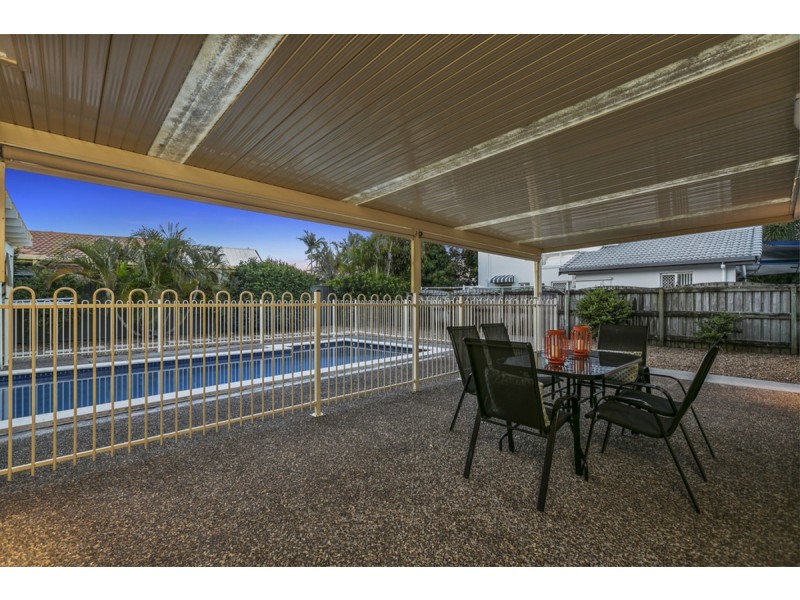 196 Bayview Street, Runaway Bay QLD 4216