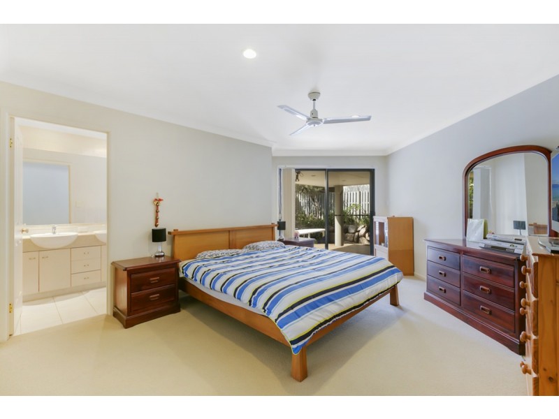 13 Rhiannon Drive, Ashmore QLD 4214