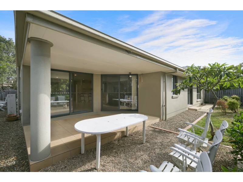 13 Rhiannon Drive, Ashmore QLD 4214