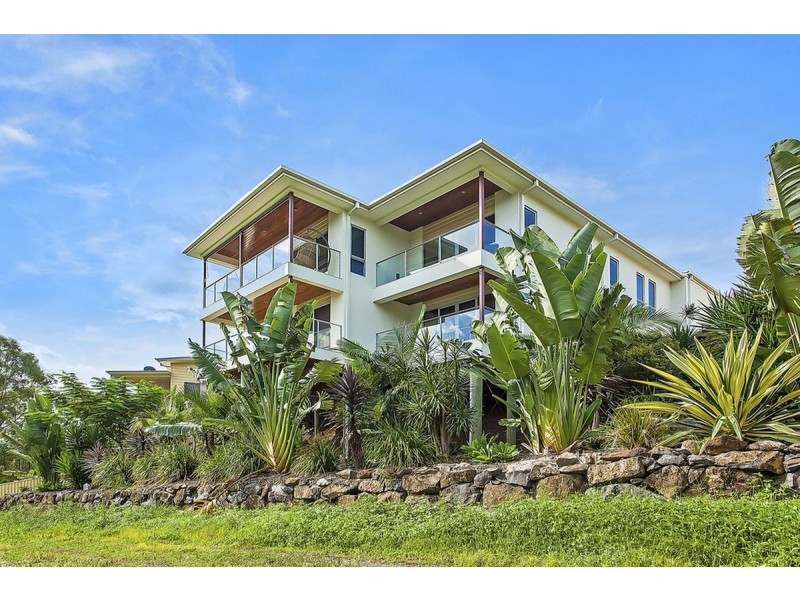 52 Tara Vista Boulevard, Highland Park QLD 4211