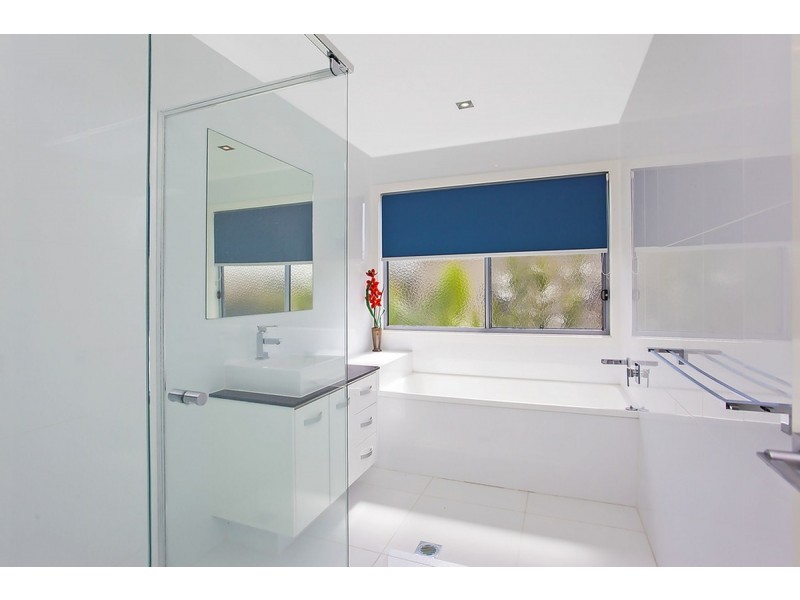 52 Tara Vista Boulevard, Highland Park QLD 4211